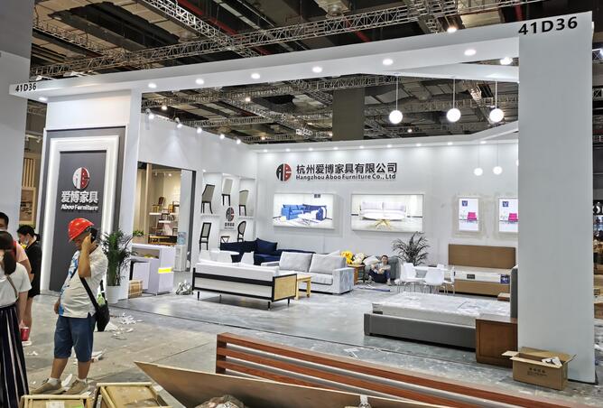 展會搭建布置中塑料材料如何選擇？膠黏劑又該如何選擇？